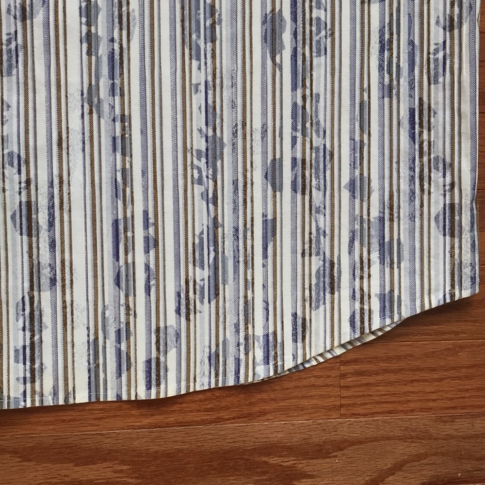 Button down patterned shirt - Picture 12 of 16